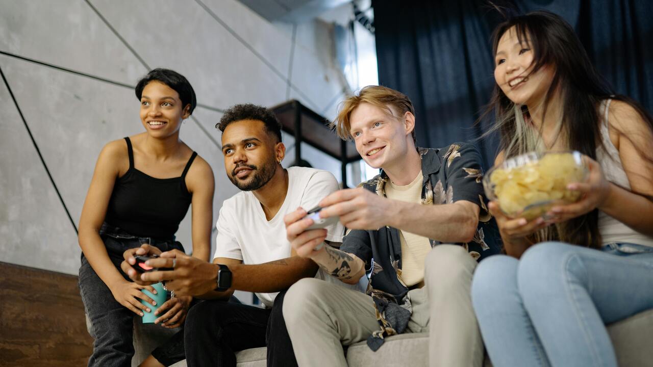 Play Retro Games Online With Friends (Without Setup Headaches)